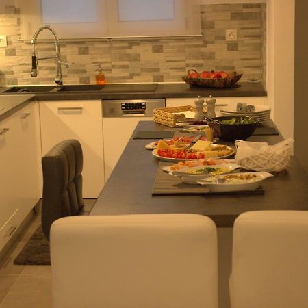 Appartamento Adrianou 150 Atene Esterno foto